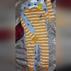 Boys 4T pajama set of 2